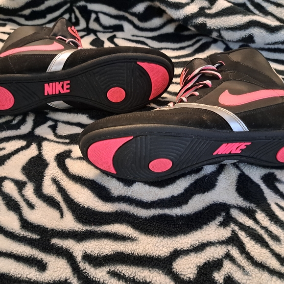 COPY - Beautiful EUC, Rare Nike Greco Supreme 2012. Womens Size 9 Shoes. - Picture 10 of 10